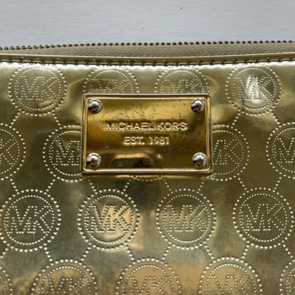 Michael Kors Gold metallic leather Jet Set Zip Around Wallet - Picture 2 of 16